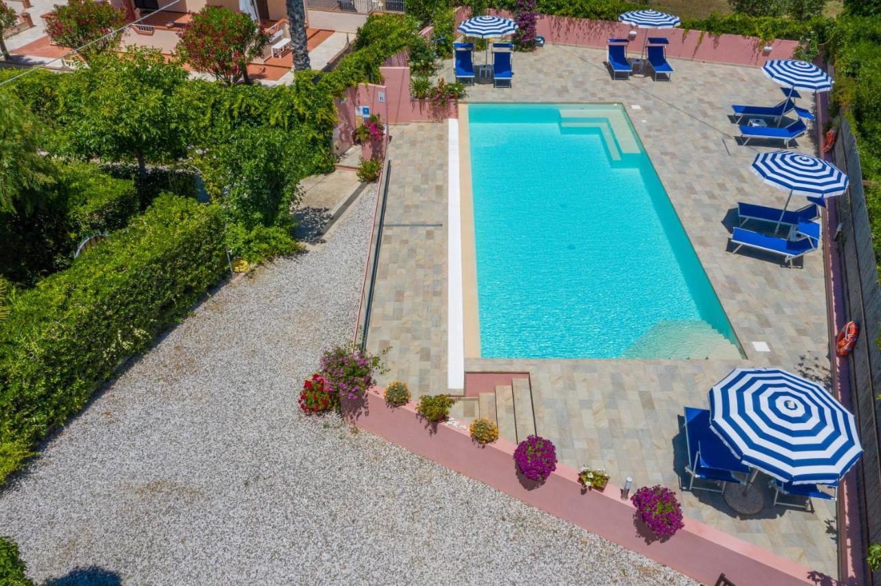 Elbaloves Appartaments Villa Capoliveri  Exterior photo