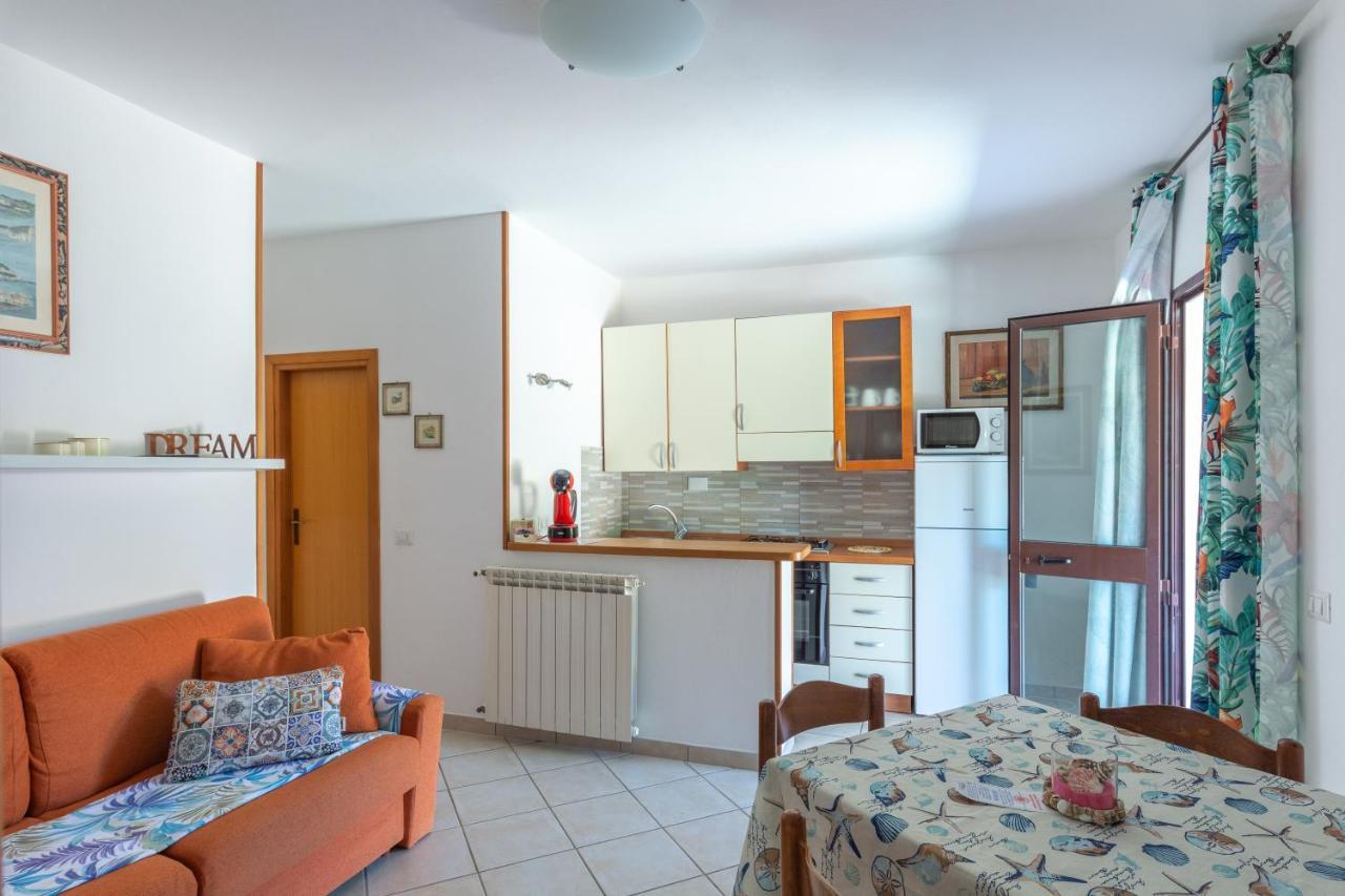 Elbaloves Appartaments Villa Capoliveri  Exterior photo