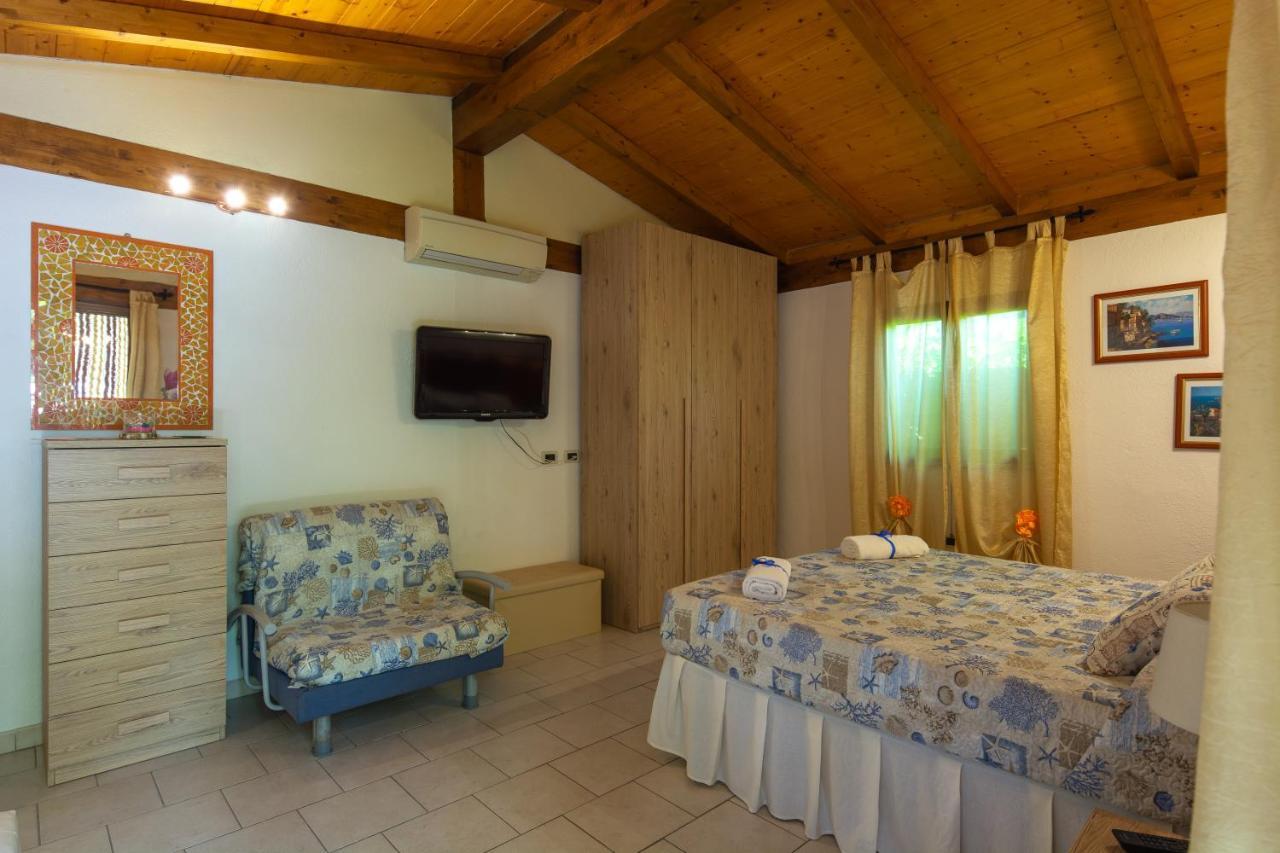 Elbaloves Appartaments Villa Capoliveri  Exterior photo