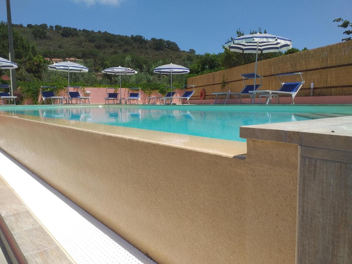 Elbaloves Appartaments Villa Capoliveri  Exterior photo